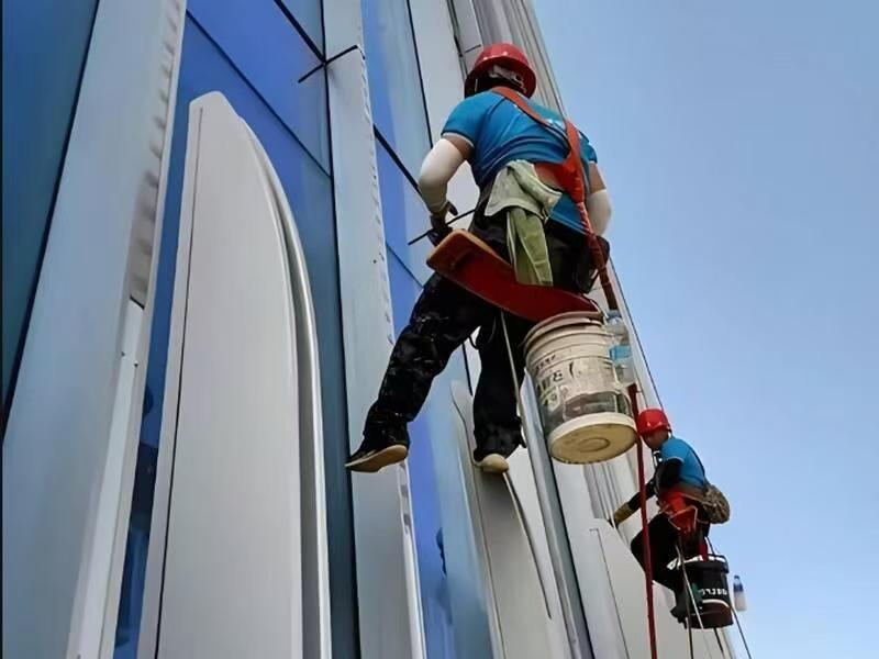 北京外墙清洗包含哪些墙面类型？瓷砖、涂料墙都能洗吗？