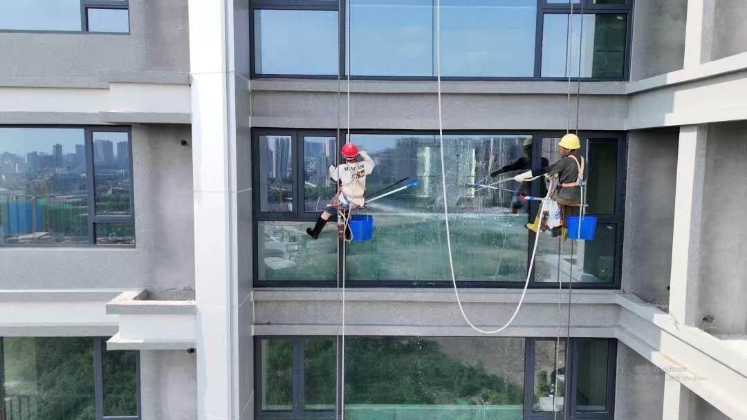 北京外墙清洗多久做一次比较好？不同墙面周期一样吗？